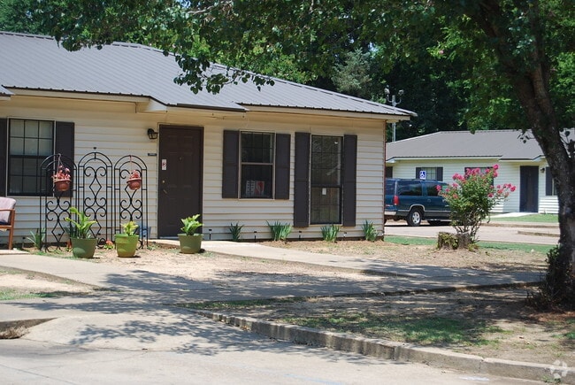 Building Photo - Woodbend Apartments