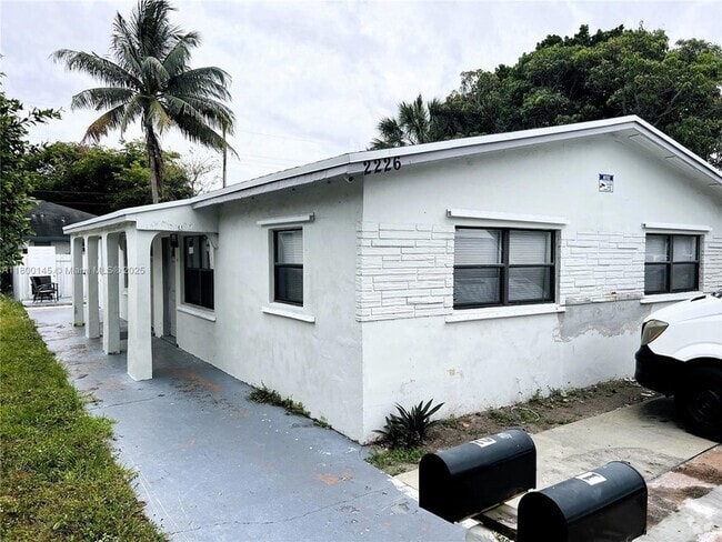 Building Photo - 2226 Cody St Rental