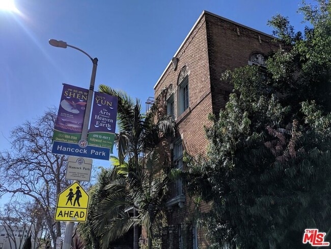 Photo - 649 N Rossmore Ave Unit 202 Condo