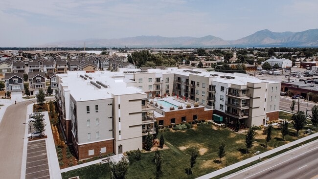 Building Photo - Kimpton Square Senior Apartments