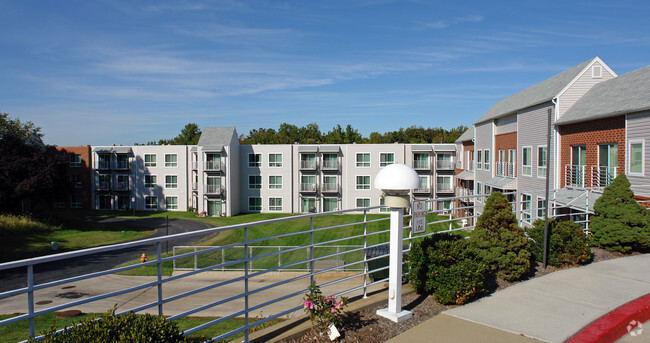 Building Photo - Golden Ring Co-Op Apartments