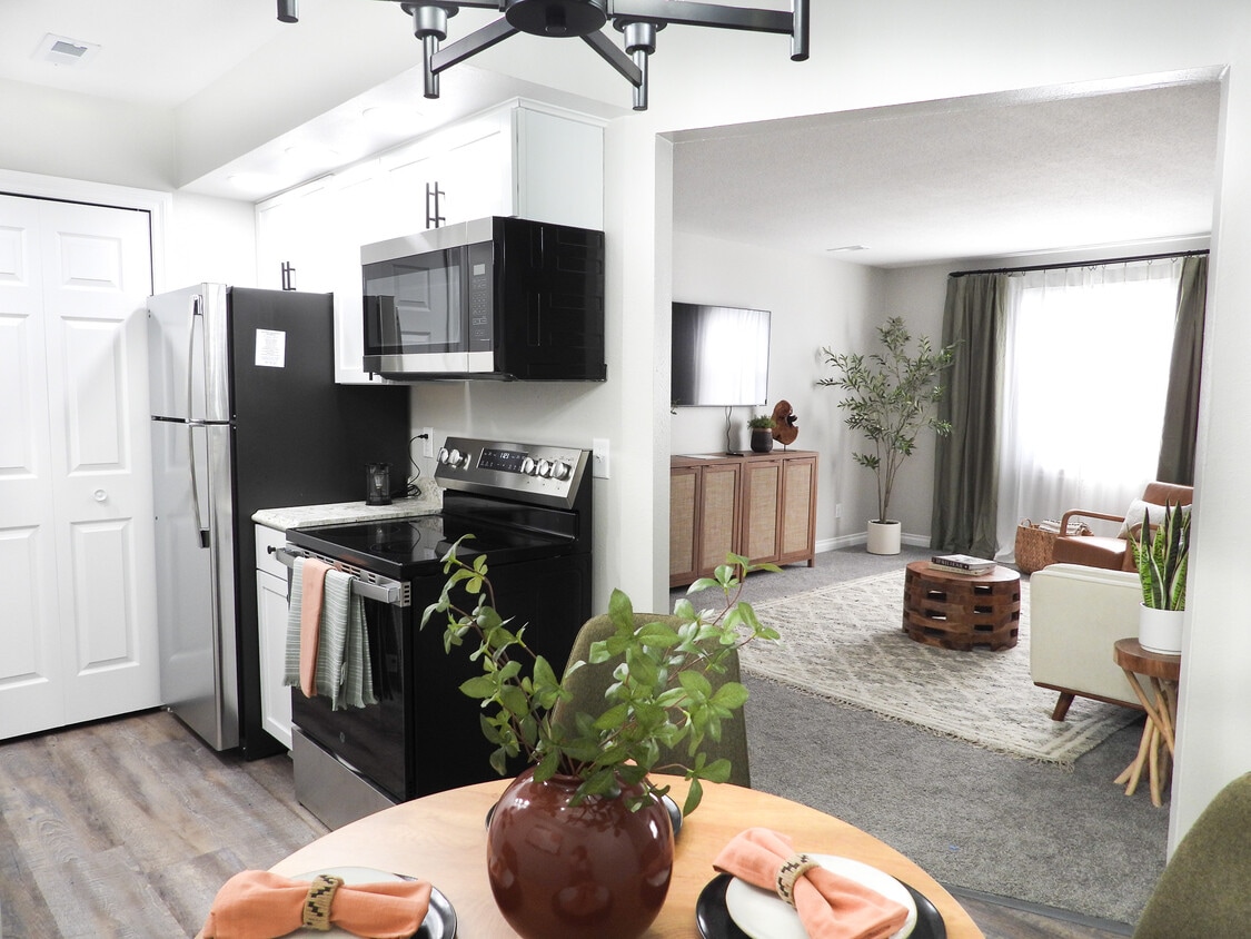 Floor Plan - Renovated B One Bedroom