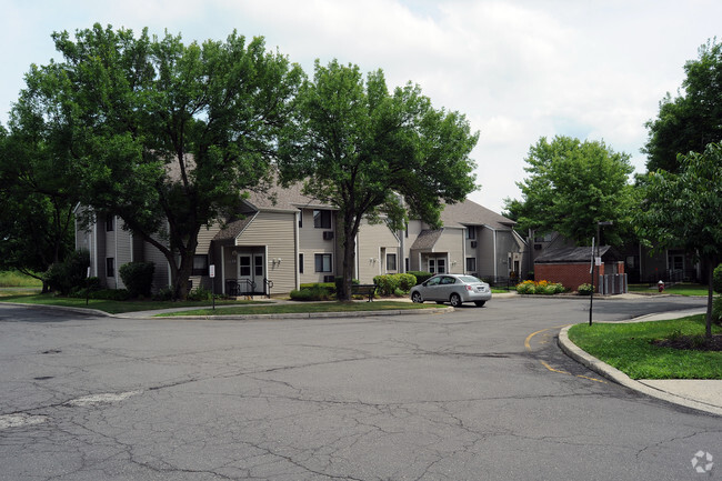 Primary Photo - Squadron Gardens Rental