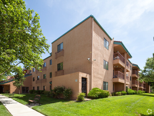 Exterior - Sandia Vista Senior Living Apartments