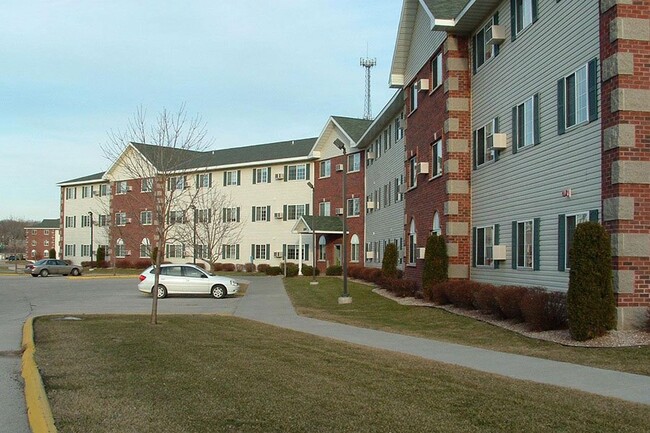 BAY MANOR APARTMENTS - BAY MANOR APARTMENTS