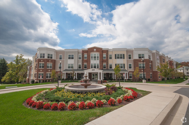 Building Photo - Victory Court Senior Apartments