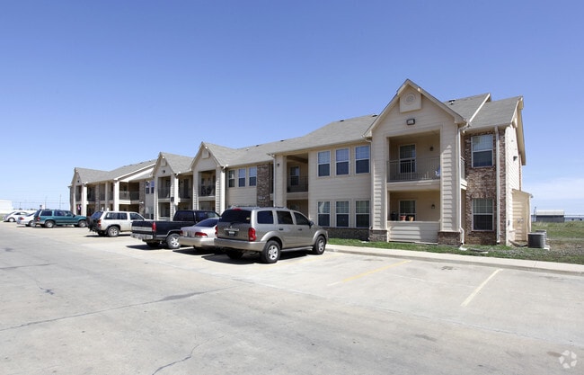 Building Photo - Oak Timbers Skiatook