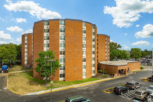 Photo - Memphis Towers Senior Living Apartments