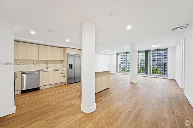 Building Photo - 1500 Bay Rd Rental