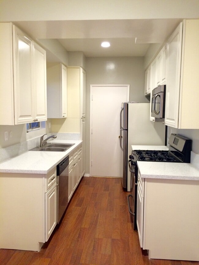 Building Photo - 144 N Wetherly Dr, West Hollywood , CA 90048