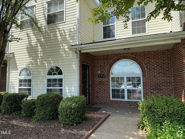 Building Photo - 2101 Piney Brook Rd Rental