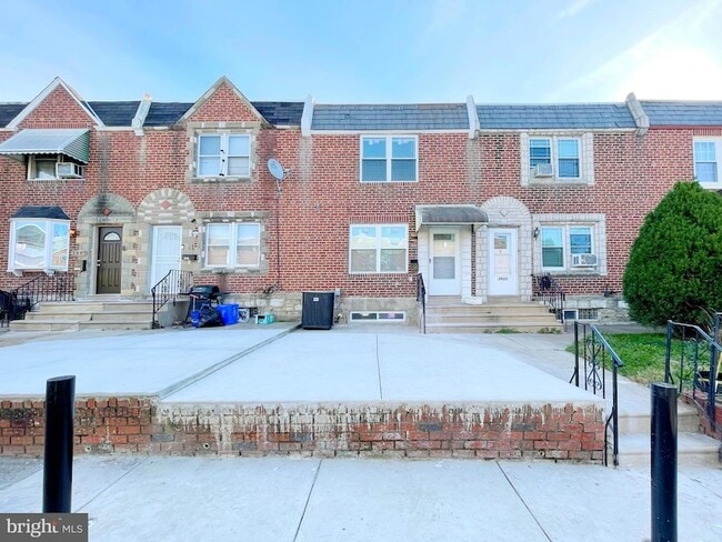 Photo - 3905 Claridge St Townhome