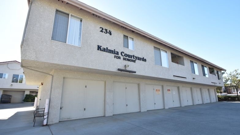 Kalmia Courtyards - Kalmia Courtyards Apartments