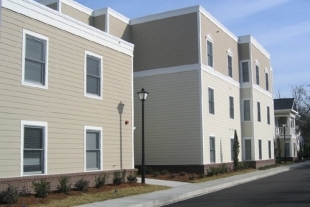 exterior - Kings Crossing Apartments