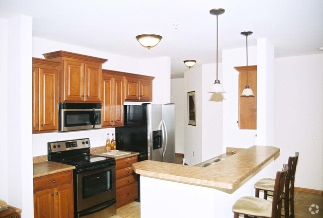 Building Photo - Drumlin Towers Rental