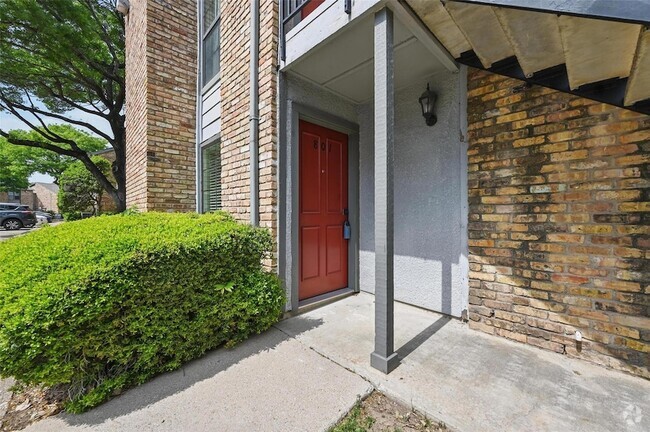 Building Photo - 15151 Berry Trail Rental