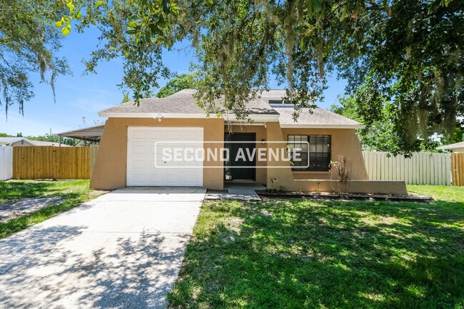 Building Photo - 3809 Pinedale St