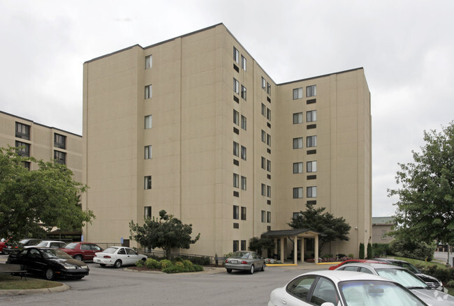 Building Photo - Christain Manor of Gallatin Rental