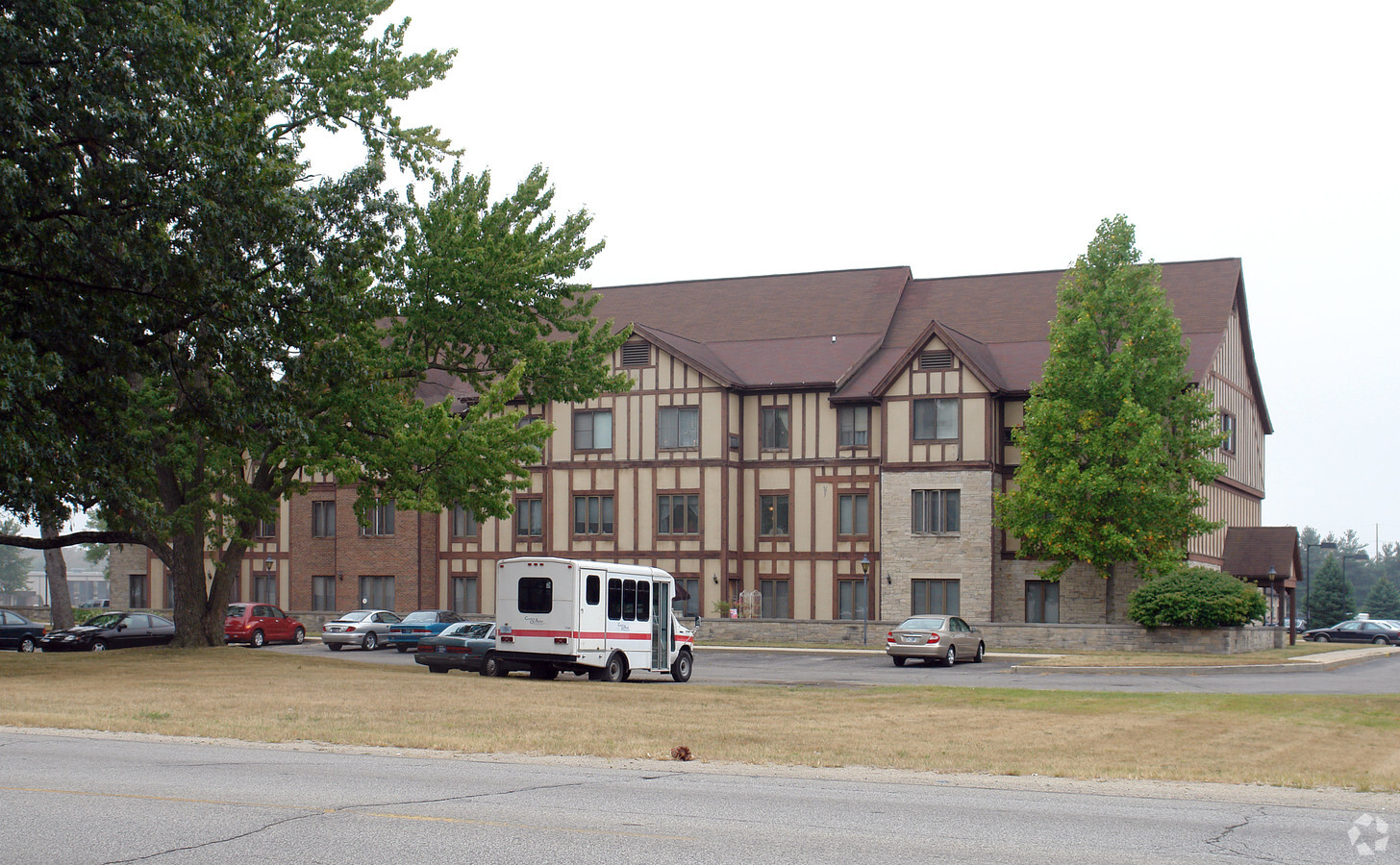 Stratford Commons - Stratford Commons Apartments