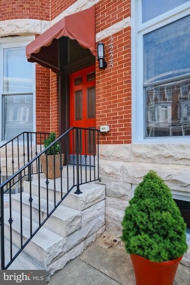 Photo - 2225 Brookfield Ave Townhome