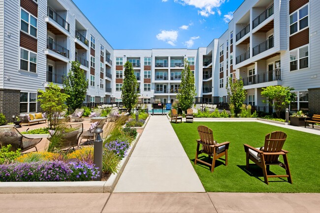 Everleigh Vernon Hills 55+ Active Adult Ap... Apartments - Vernon Hills ...