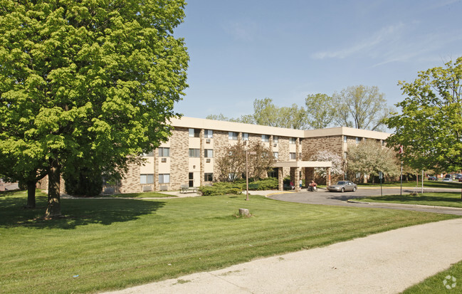 Building Photo - East Glen Apartments