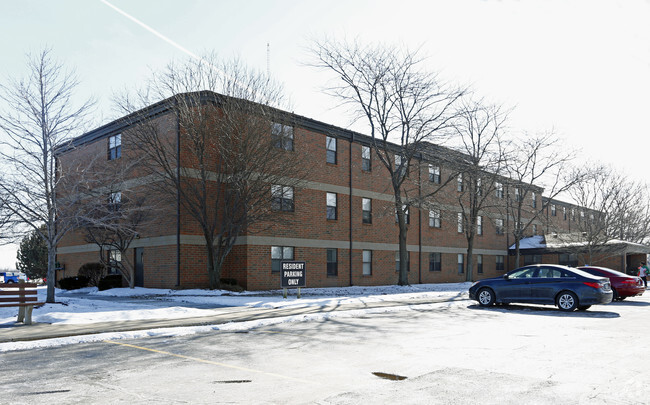 Primary Photo - Charles Crest Apartments