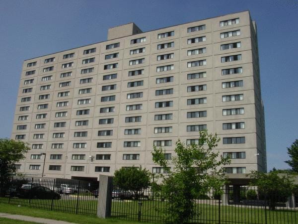 West facade from Sheridan Street - Sheridan Place I Rental