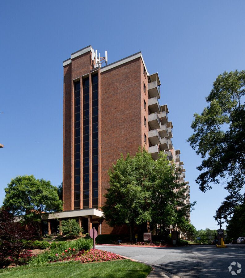 Photo - Mount Vernon Towers Apartments