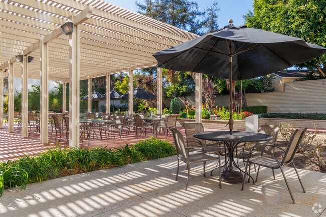 Bay Towers at Bixby Knolls - 55+ Senior Ap... - Bay Towers at Bixby Knolls - 55+ Senior Ap... Apartments
