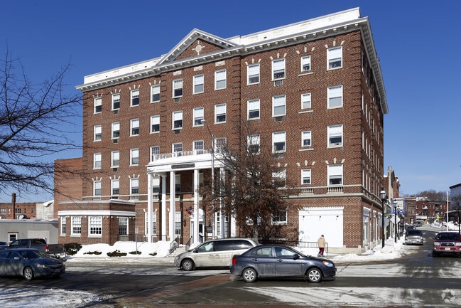 Photo - Colonial Apartments