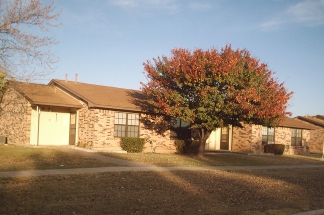 Mid-Tule Village - Mid-Tule Village Apartments