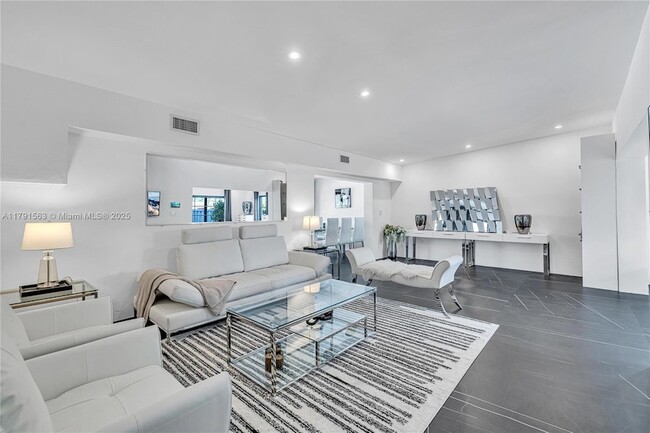 Photo - 560 NW 116th Terrace Rental