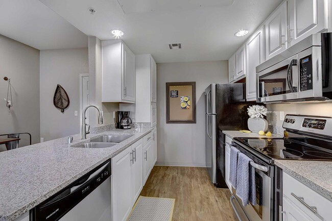 Building Photo - Prescott Lakes