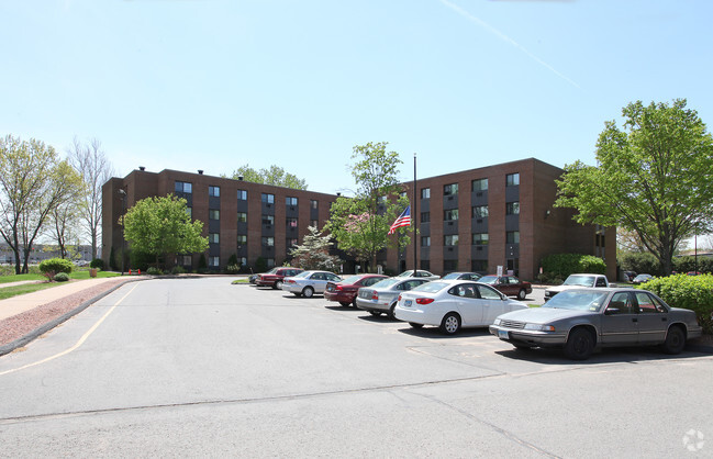 Primary Photo - Willow Arms Rental