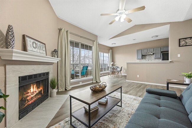 Photo - 4113 Esters Rd Unit 609 Condo