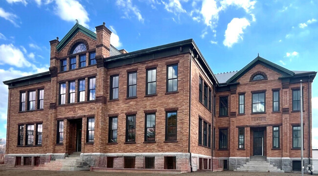 Building Photo - The Lincoln Rental