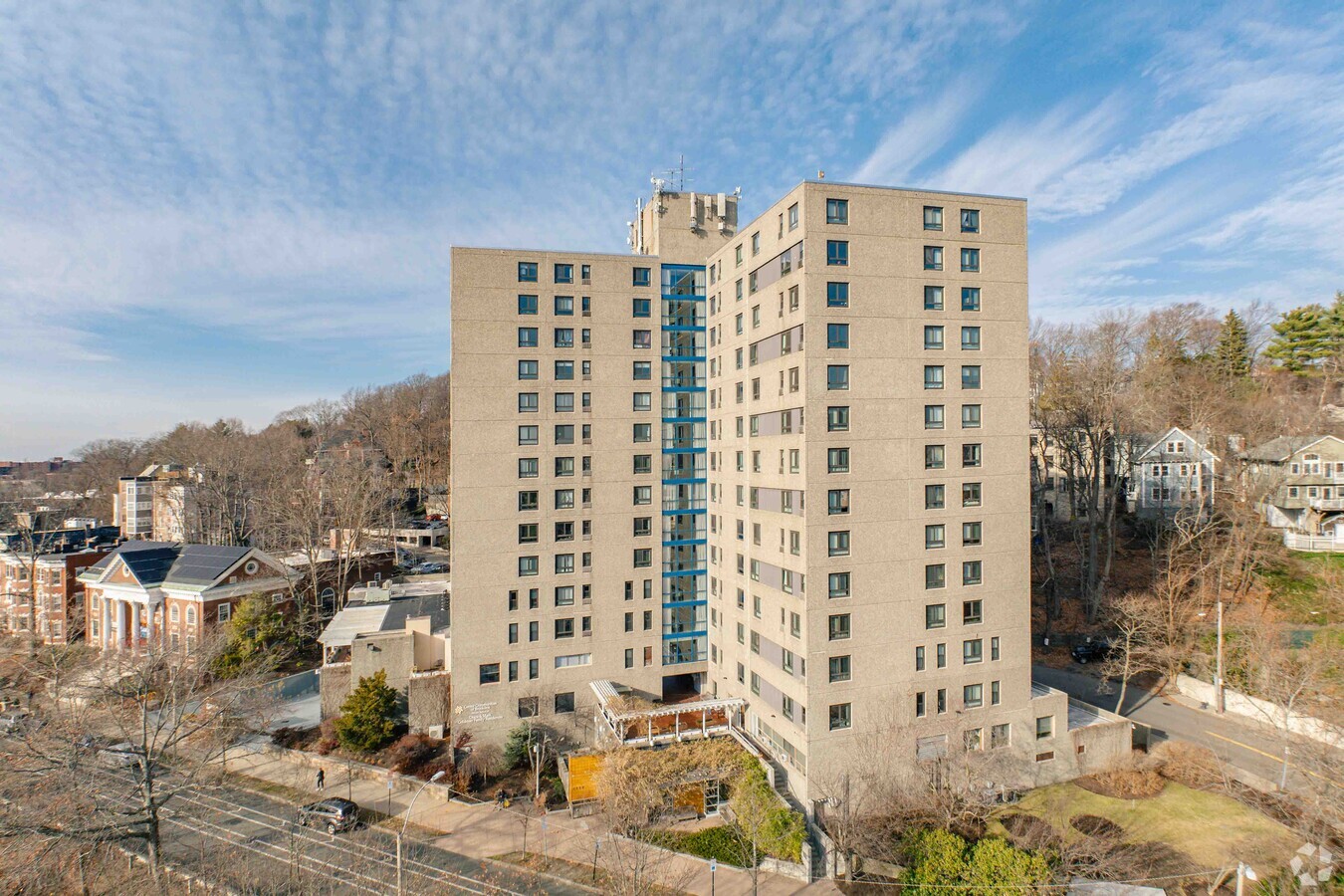 1550 Beacon St - Diane and Mark Goldman Family Residences Apartments