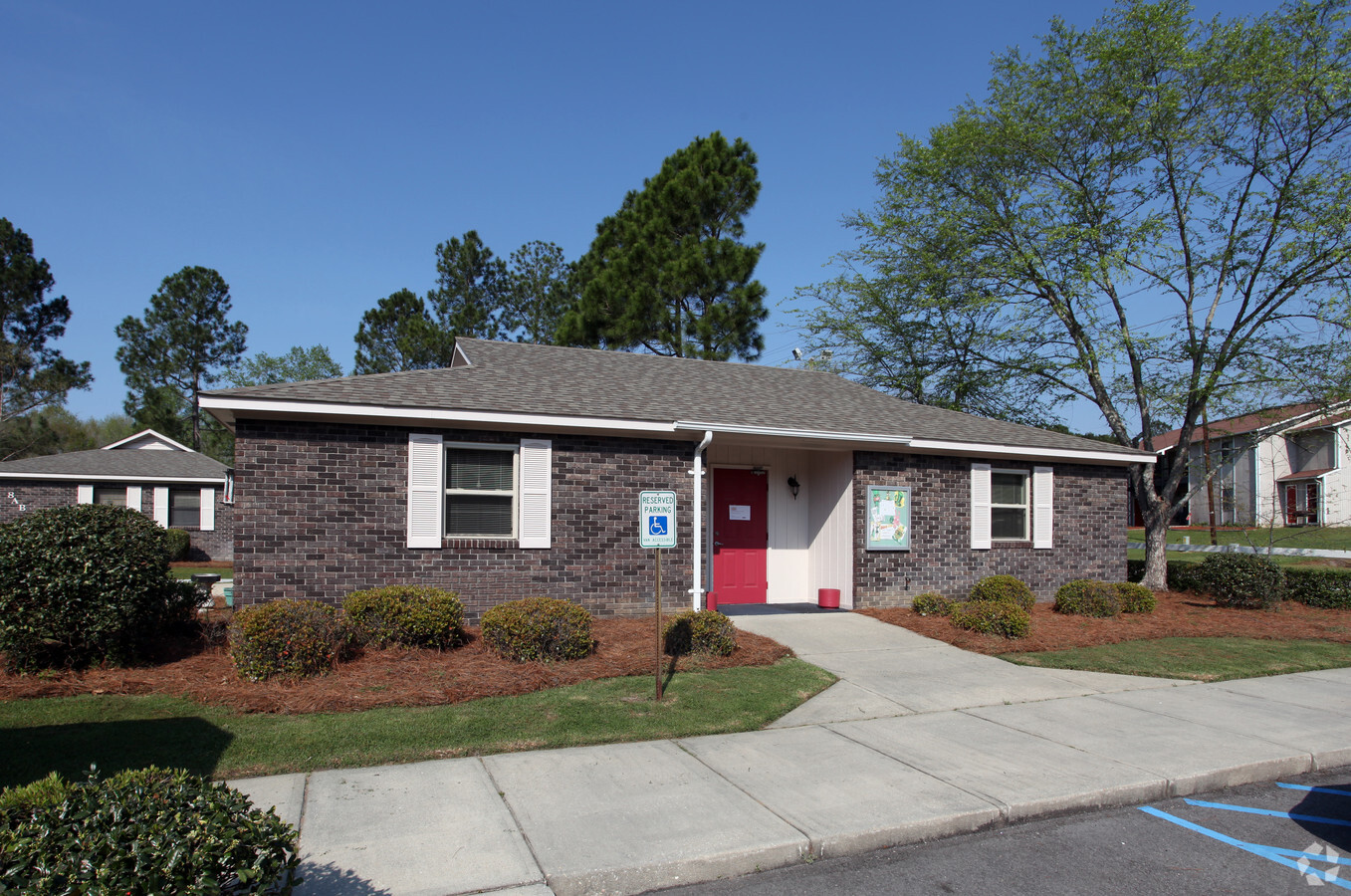 Photo - Wisteria Way Apartments