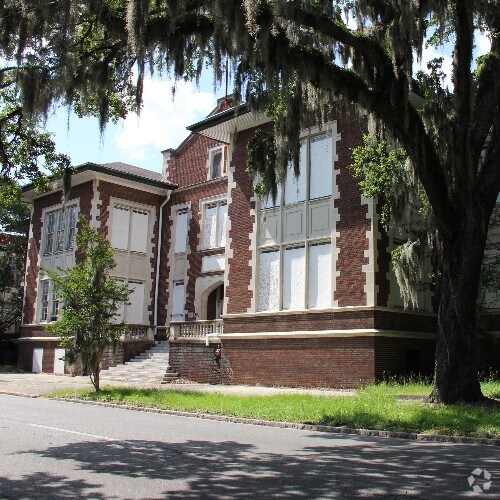Building Photo - Romana Riley Lofts