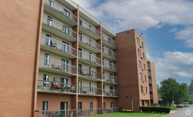 Building Photo - Vista South Apartments