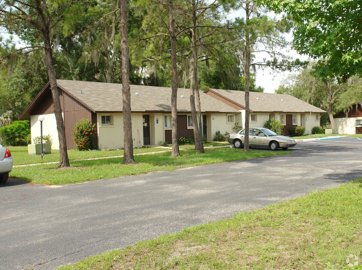 Lakeview Villas Apartments Clermont, Florida 0 unit available After55