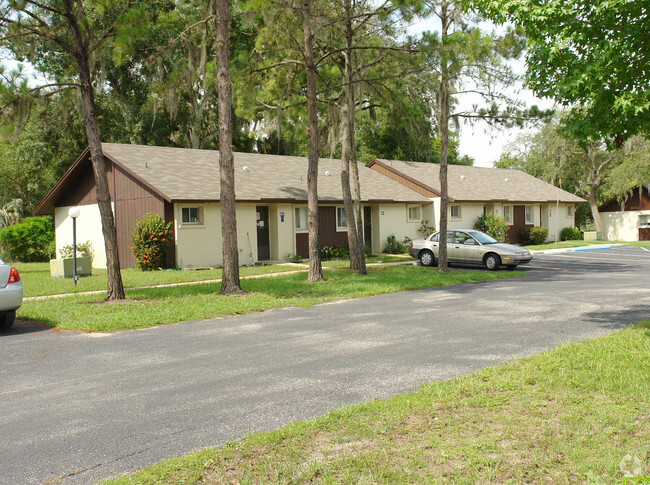 Lakeview Villas Apartments - Clermont, Florida - 0 unit available | After55