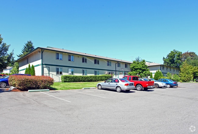 Building Photo - Pinewood Manor Rental