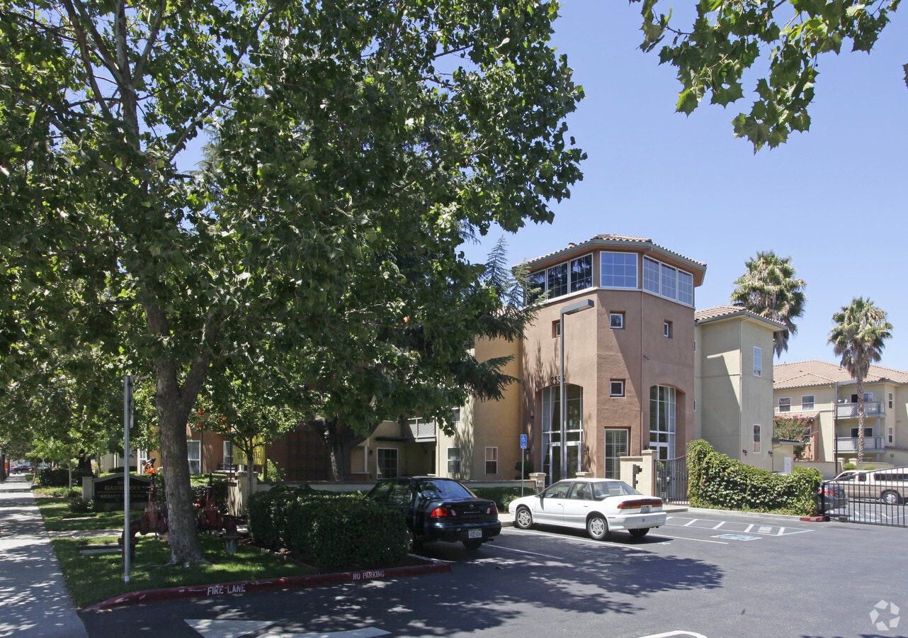 Gadberry Courts Apartments - Gadberry Courts Apartments
