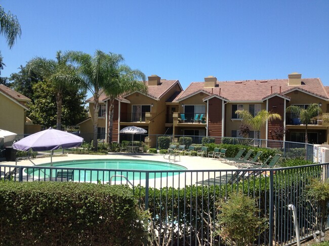 Building Photo - Vintage at Stonehaven Senior Living Rental