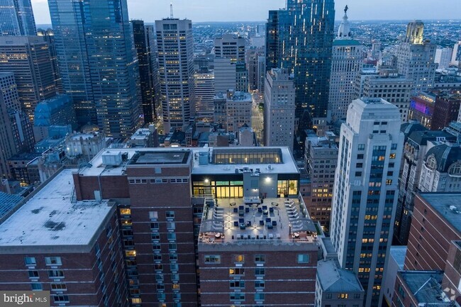 Building Photo - 1500 Locust St Rental