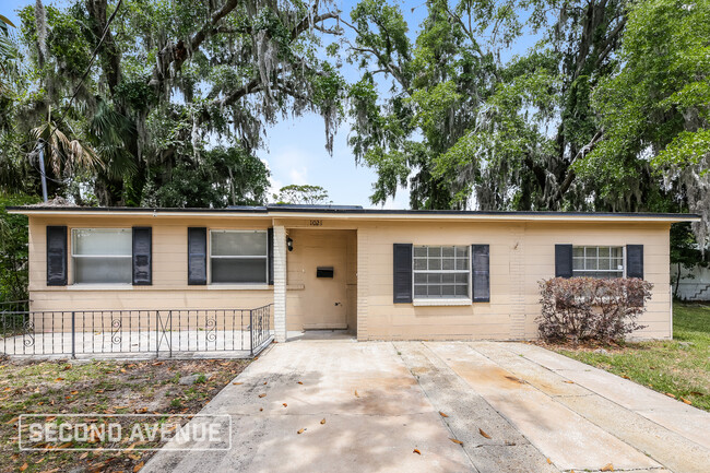Photo - 1021 Lake Forest Blvd Rental