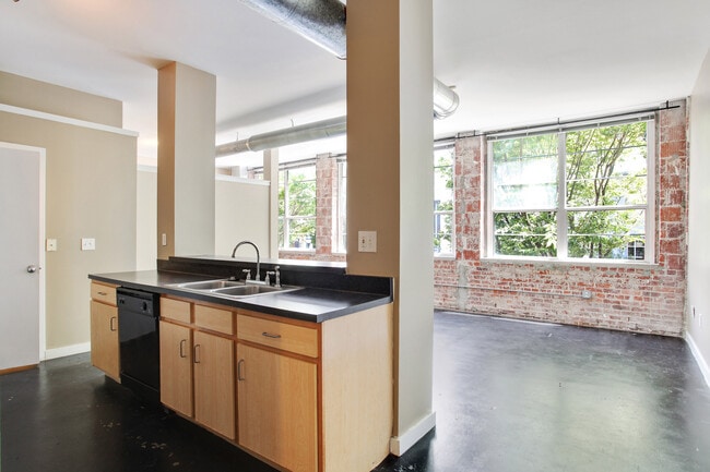 Building Photo - 800 Peachtree St NE Rental