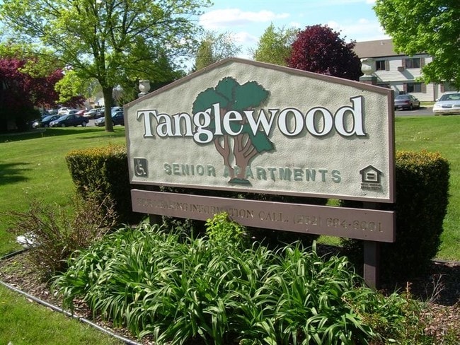 Building Photo - Tanglewood Apartments